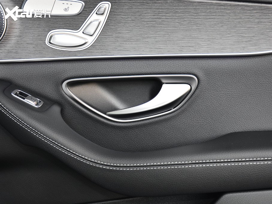 2021��YC�� C 260 L