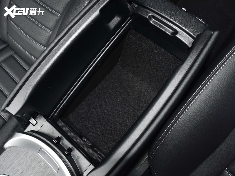 2021��YC�� C 260 L