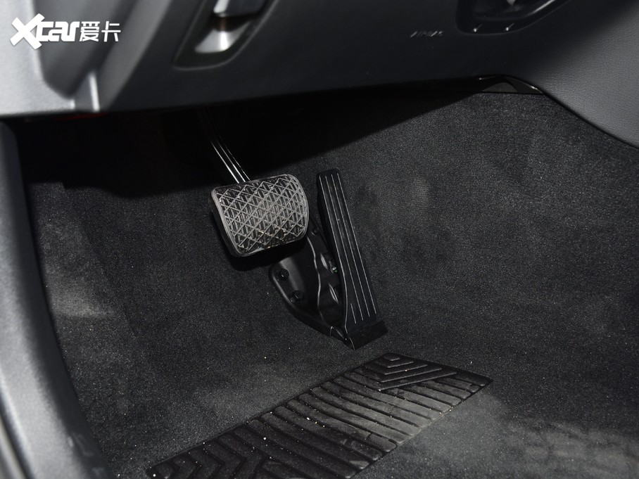 2021��YC�� C 260 L