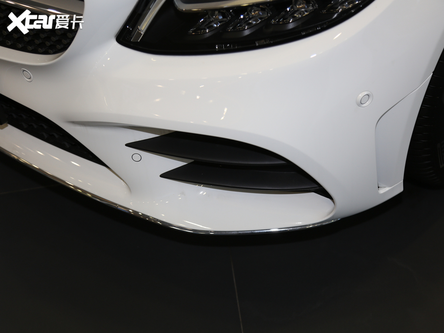 2021YC C 260 L \Ӱ