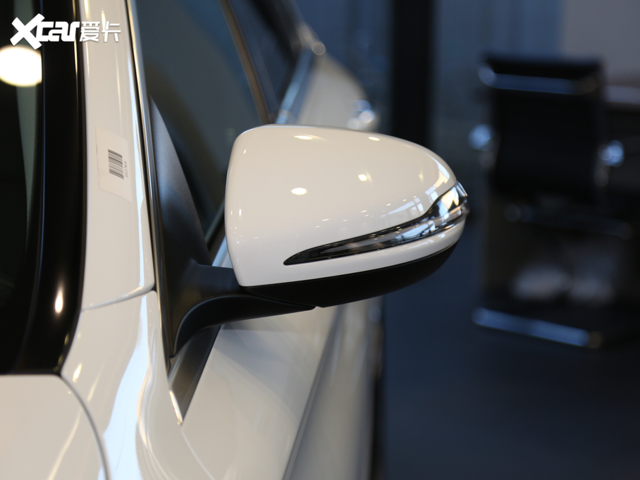 2021YC C 260 L \Ӱ