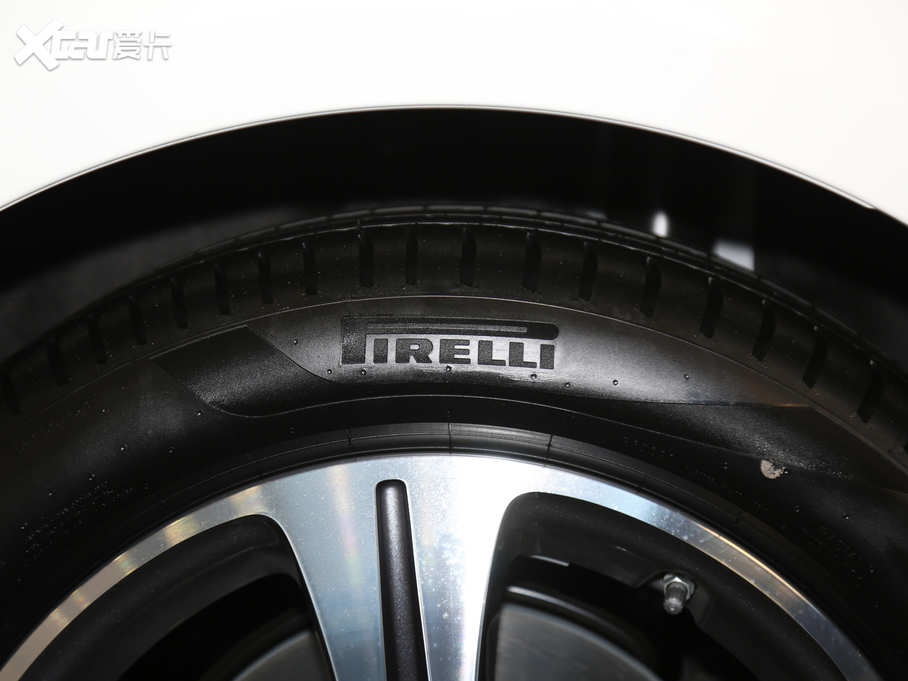 2021YC C 260 L \Ӱ