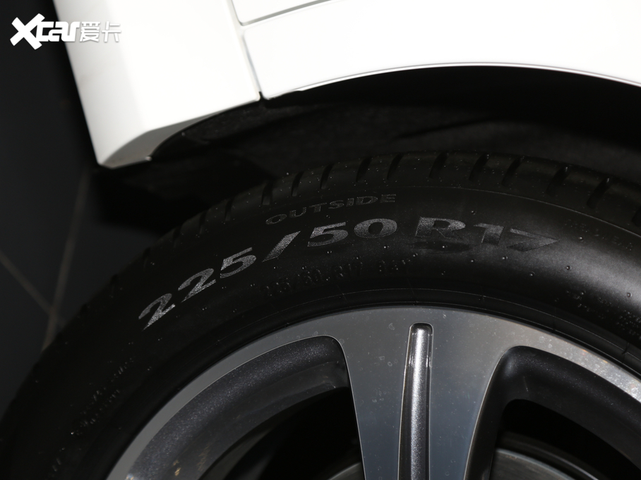 2021YC C 260 L \Ӱ