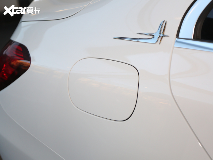 2021YC C 260 L \Ӱ