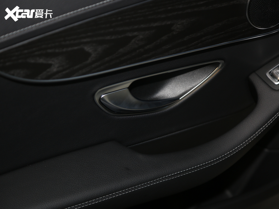 2021YC C 260 L \Ӱ