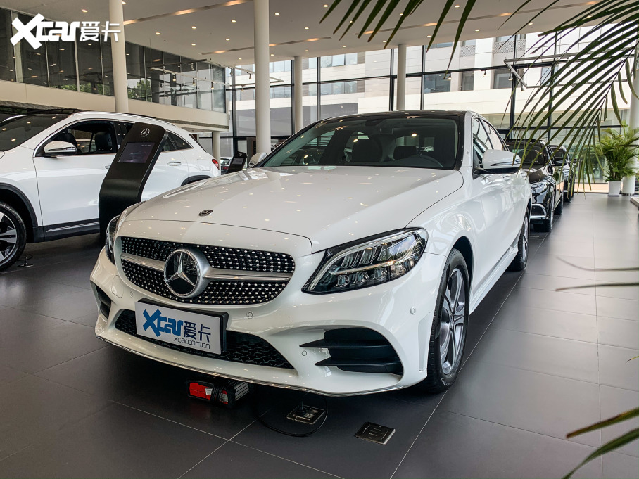 2021C C 260 L ˶ 4MATIC