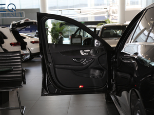 2021C 260 L \Ӱ {λ܇T