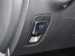 2021C 200 L r\Ӱ v܇Ƅ