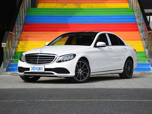 2021款C 260 L 左前45度