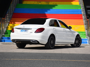 2021款C 260 L 整体外观