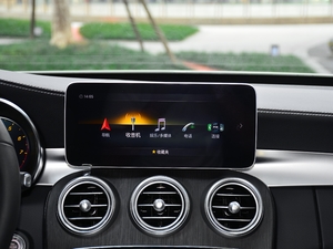 2021款C 260 L 中控台显示屏
