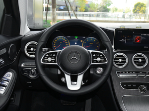 2021款C 260 L 方向盘