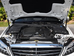2021款C 260 L 发动机