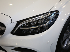 2021C 260 L \Ӱ (ji)^