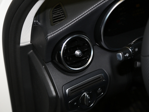 2021C 260 L \Ӱ п؅^(q)