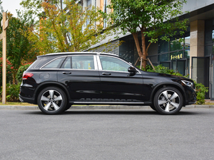 2021款GLC 300 L 4MATIC 豪华型 整体外观