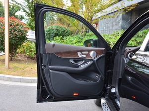 2021款GLC 300 L 4MATIC 豪华型 驾驶位车门