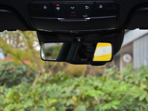 2021款GLC 300 L 4MATIC 豪华型 车内后视镜