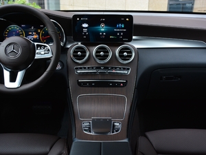 2021款GLC 300 L 4MATIC 豪华型 中控台