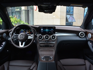 2021款GLC 300 L 4MATIC 豪华型 内饰全景