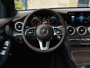 2021款GLC 300 L 4MATIC 豪华型 方向盘