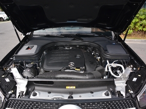 2021款GLC 300 L 4MATIC 豪华型 发动机