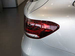 2021GLC 300 L 4MATIC Ӹ ^