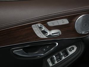 2021款GLC 300 L 4MATIC 动感型 主驾驶座椅调节