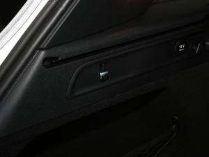 2021款GLC 300 L 4MATIC 动感型 空间座椅