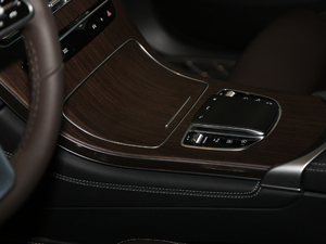 2021GLC 300 L 4MATIC Ӹ п؅^