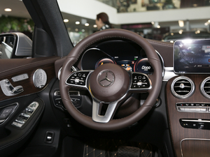 2021款GLC 300 L 4MATIC 动感型 中控区