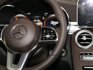 2021款GLC 300 L 4MATIC 动感型 中控区