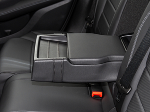 2021款GLC 260 L 4MATIC 豪华型 后排中央扶手