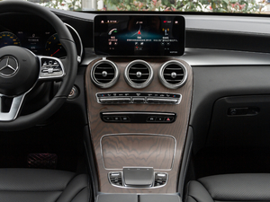 2021款GLC 260 L 4MATIC 豪华型 中控台