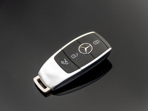 2021款GLC 260 L 4MATIC 豪华型 车钥匙