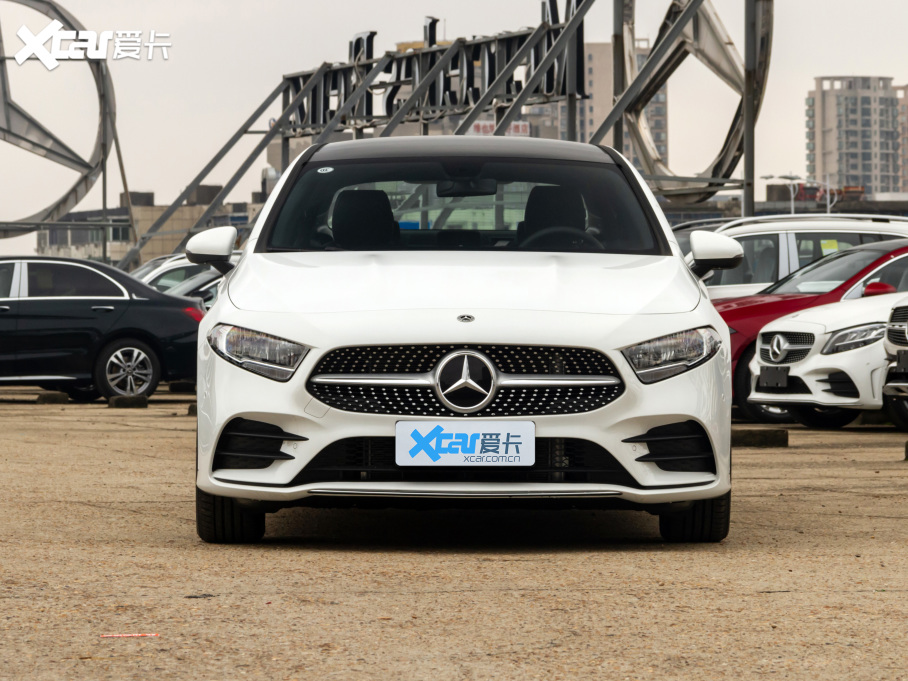 2021YA A 180 L \I܇