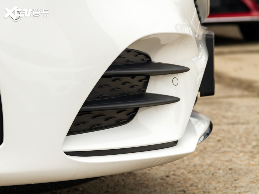 2021YA A 180 L \I܇