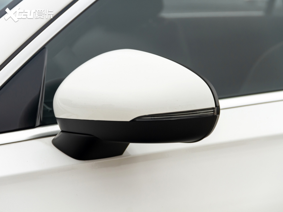 2021YA A 180 L \I܇