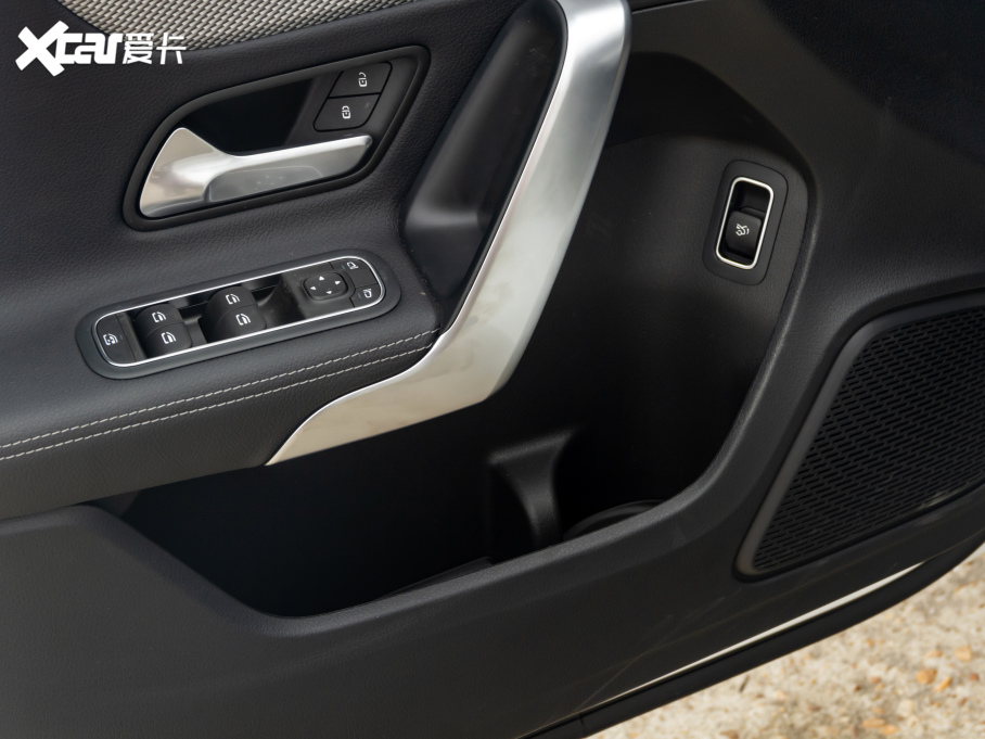 2021YA A 180 L \I܇