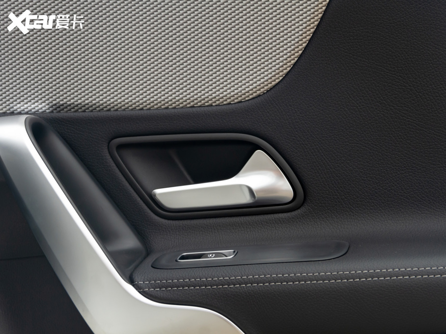 2021YA A 180 L \I܇