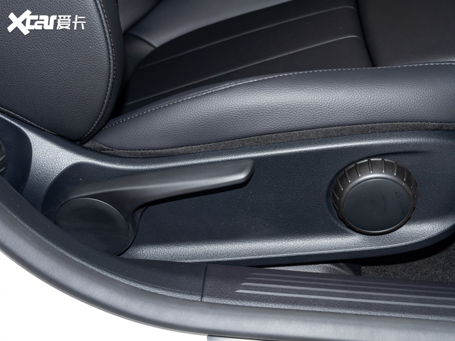 2021YA A 180 L \I܇