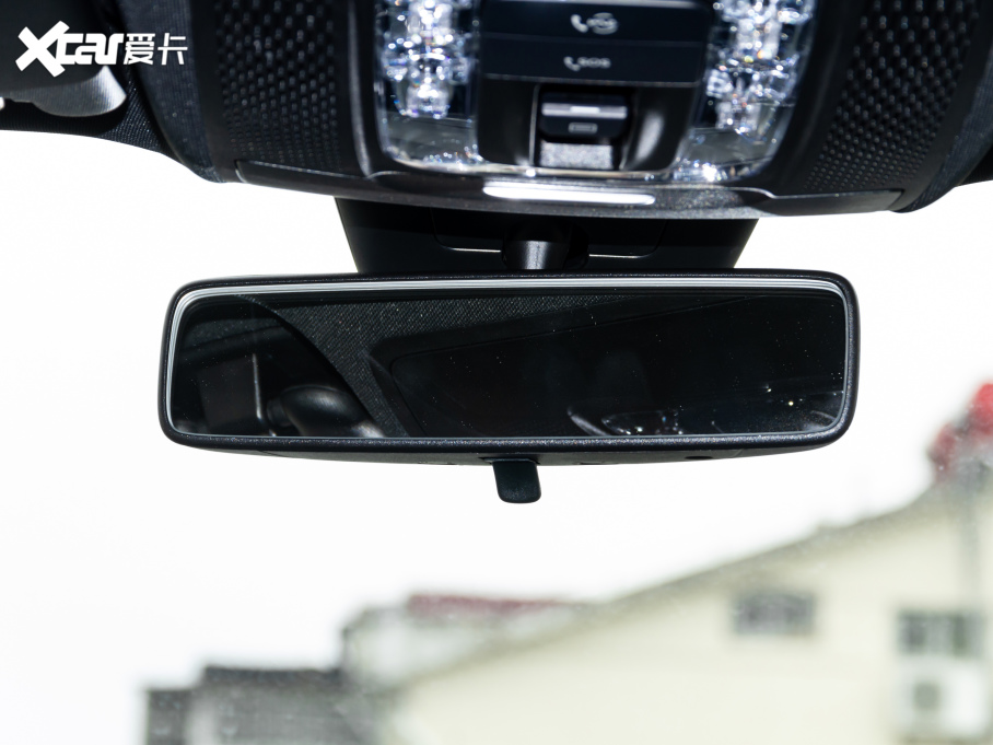 2021YA A 180 L \I܇