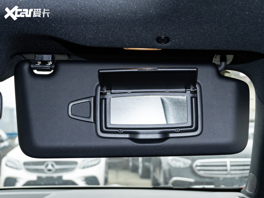 2021YA A 180 L \I܇