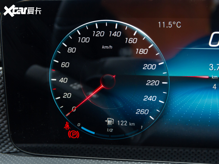 2021YA A 180 L \I܇