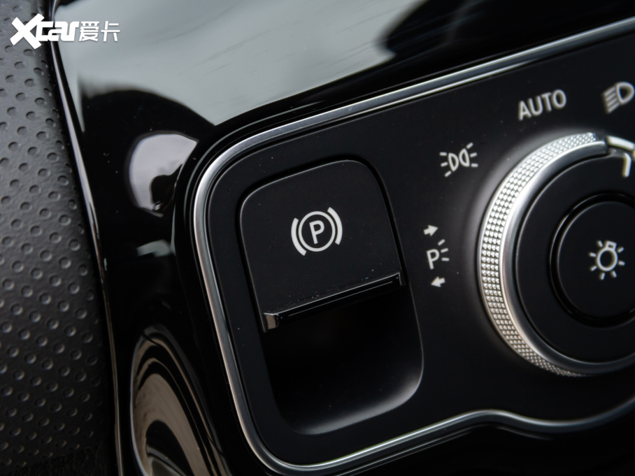 2021YA A 180 L \I܇