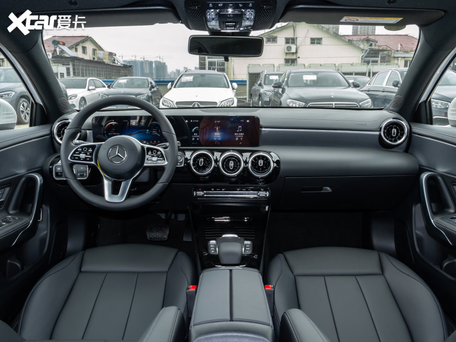 2021YA A 180 L \I܇