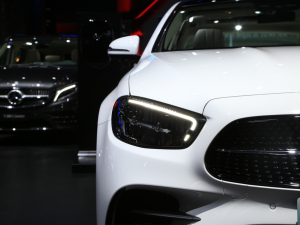 2021E 350 e L \(yn)(dng) (x)(ji)^