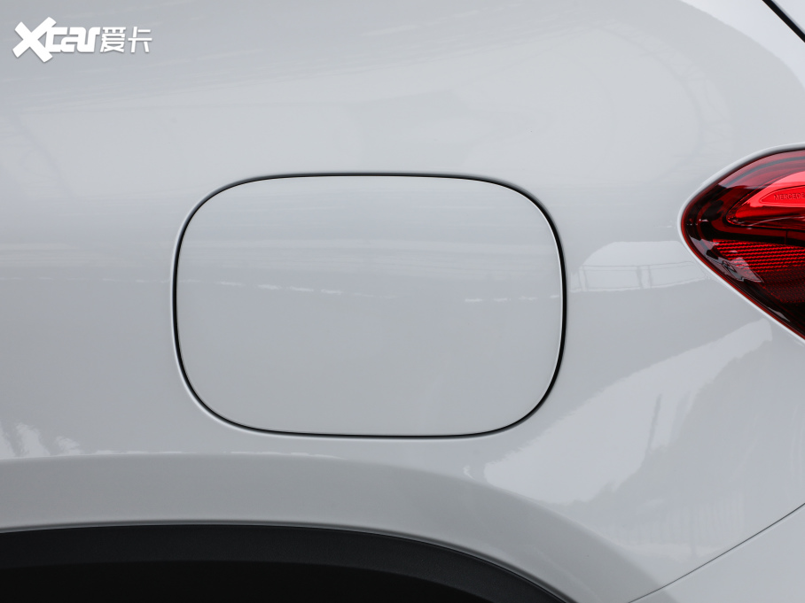 2022YEQA EQA 300 4MATIC װl(f)؄e