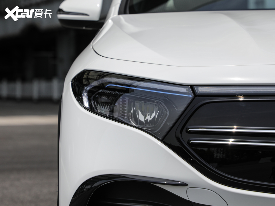 2022YEQA EQA 300 4MATIC װl(f)؄e