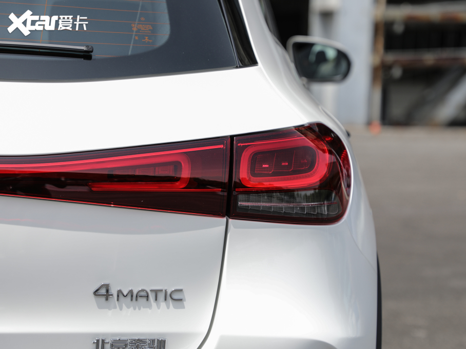 2022YEQA EQA 300 4MATIC װl؄e